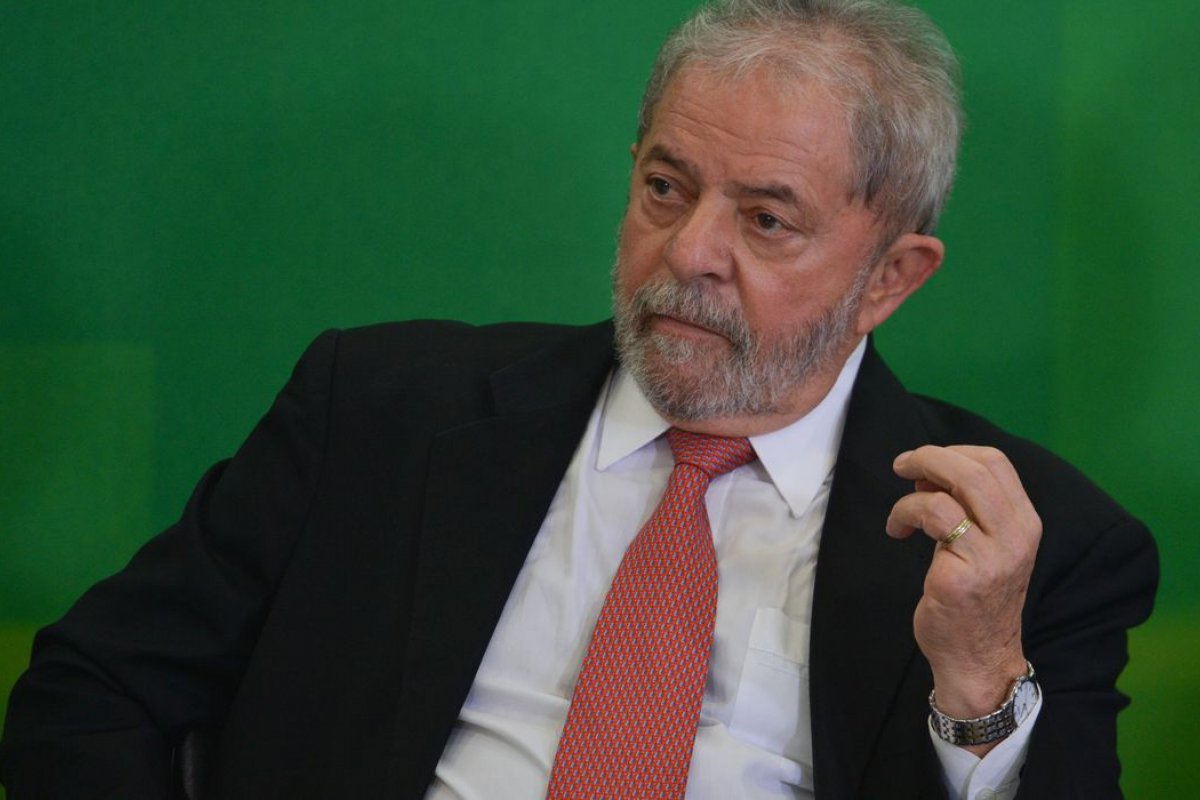 TSE pede ao Facebook informações sobre campanha de Lula, diz coluna