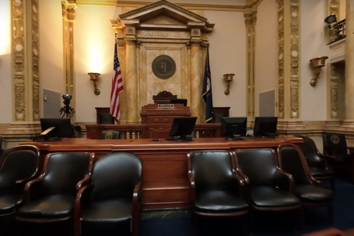 Republicanos se aproximam de maioria na Câmara dos EUA