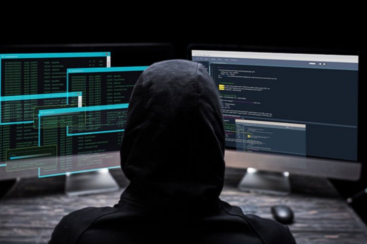 Pessoas com idade entre 36 e 50 anos sofrem quase um milhão de tentativas de fraudes, diz Serasa