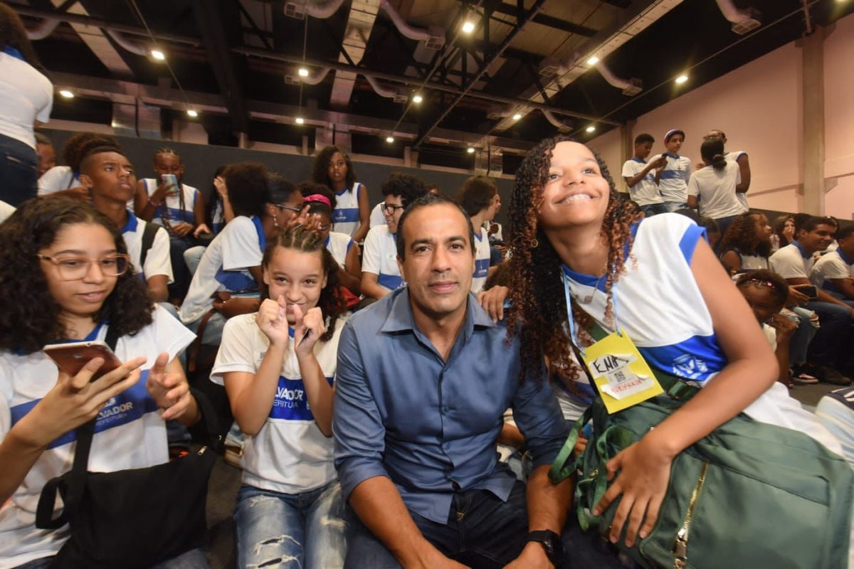 Bruno Reis diz que SMS faz 'busca ativa' de pessoas que precisam tomar 4ª dose em Salvador