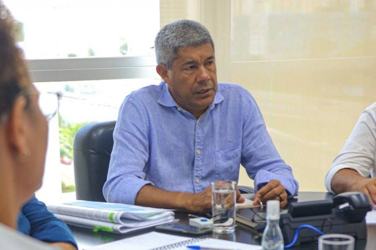 Jerônimo firma parceria com Igreja Católica para ações de combate à fome na Bahia