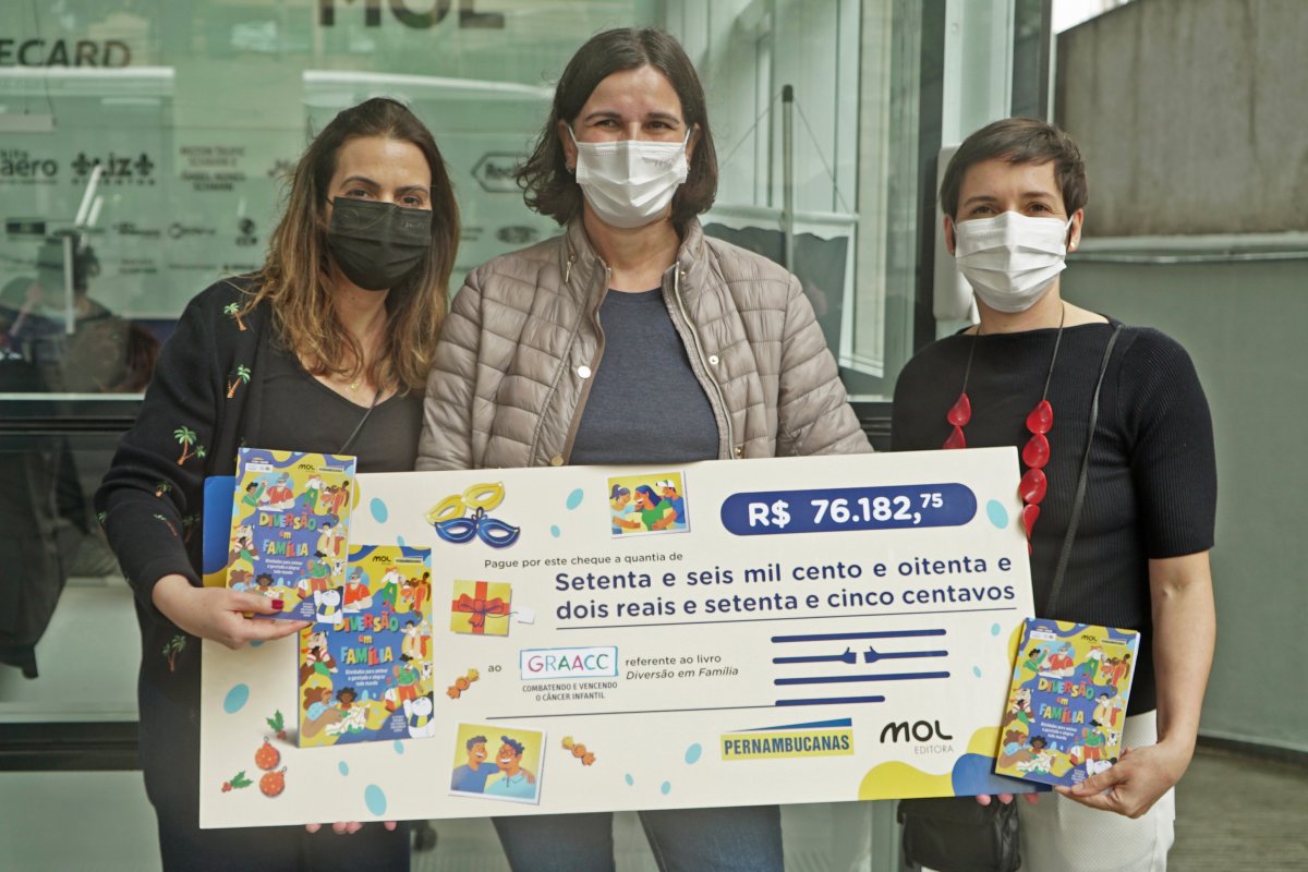 Pernambucanas faz doação ao hospital do GRAACC com renda arrecadada das vendas de seu quinto produto social, livro "Diversão em Família"
