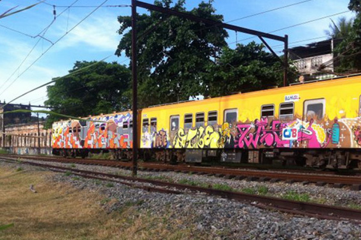 Sistema ferroviário de Salvador opera com somente um trem nesta terça (19)