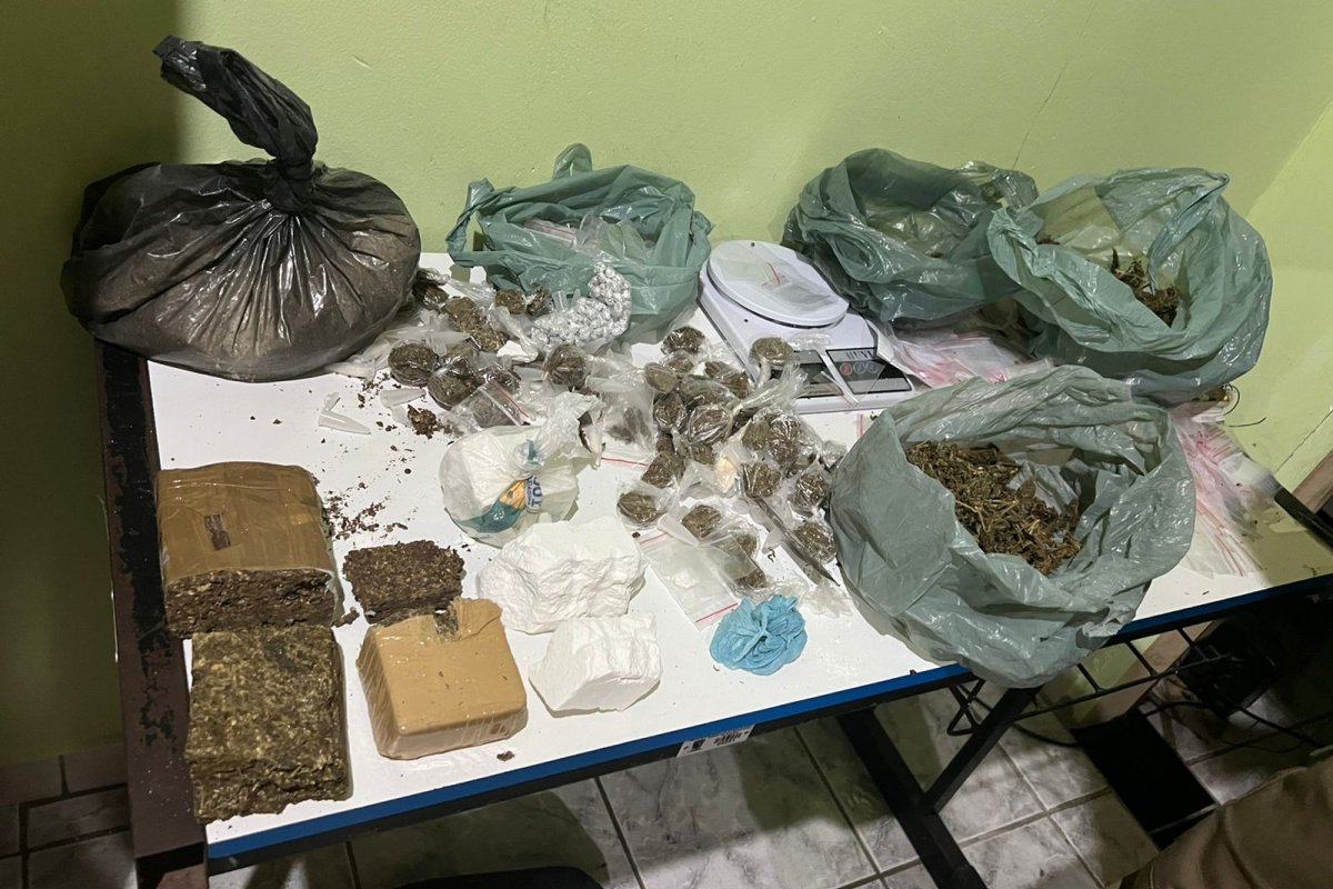Seis pessoas acabam presas por tráfico de drogas no interior da Bahia