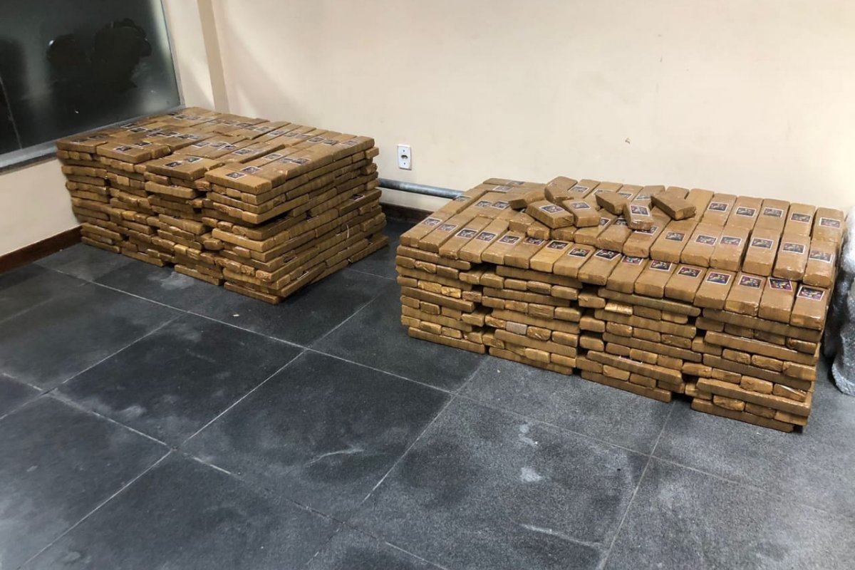 Ação conjunta da PM apreende pouco mais de meia tonelada de maconha em Feira de Santana (BA)