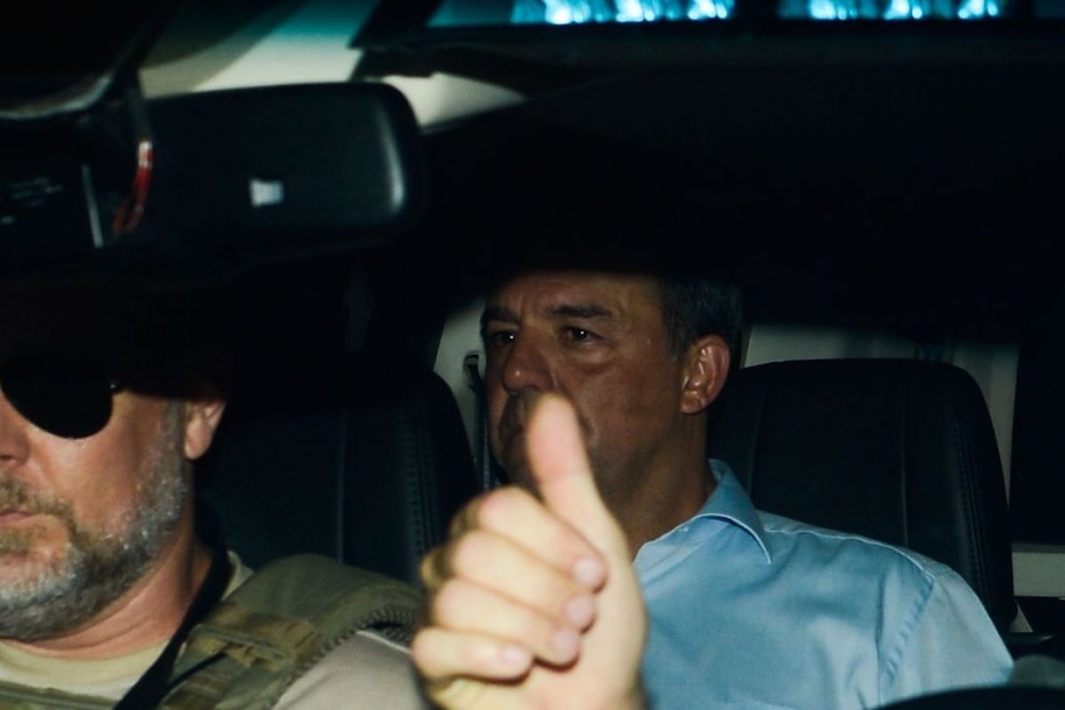 Justiça revoga mandados de prisão de Sérgio Cabral; liberdade depende do STF