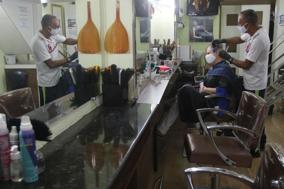 Setor de serviços registra crescimento de 0,9% em setembro, aponta IBGE