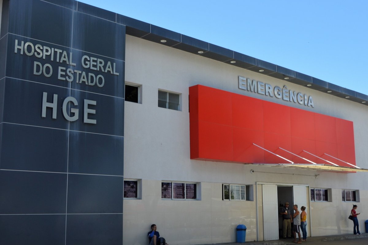 Dona de casa é baleada durante tiroteio em Salvador; polícia diz que suspeito morreu na ação