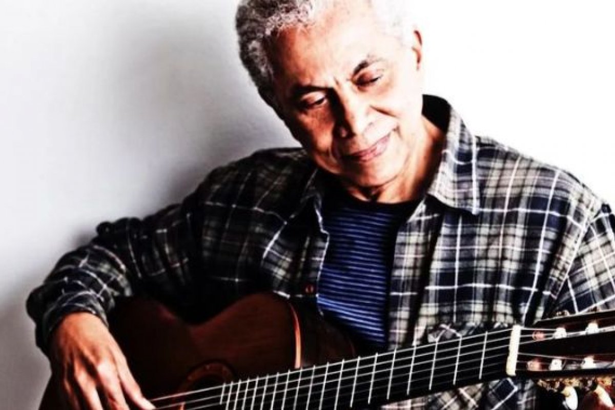 Paulinho da Viola completa 80 anos neste sábado (12)