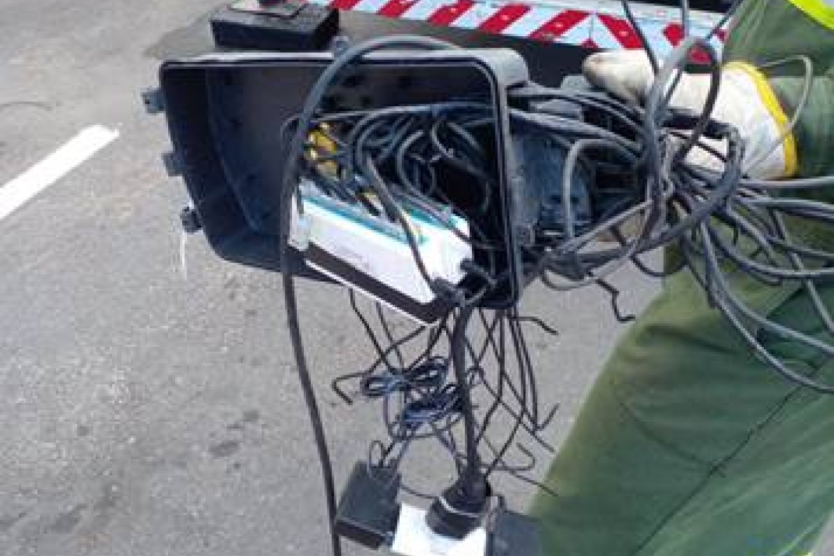 Bahia tem mais de 132 toneladas de cabos irregulares retirados de postes