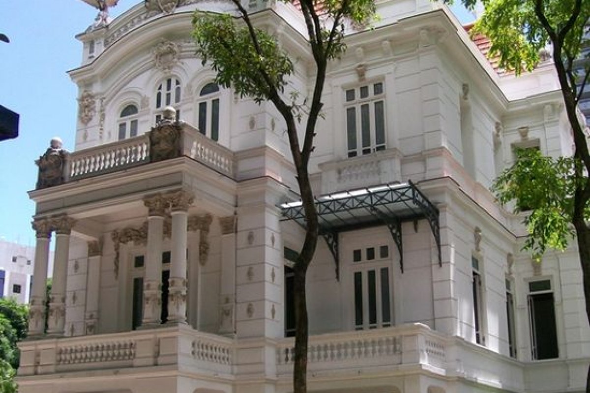 Palacete das Artes comemora 15 anos com programação especial