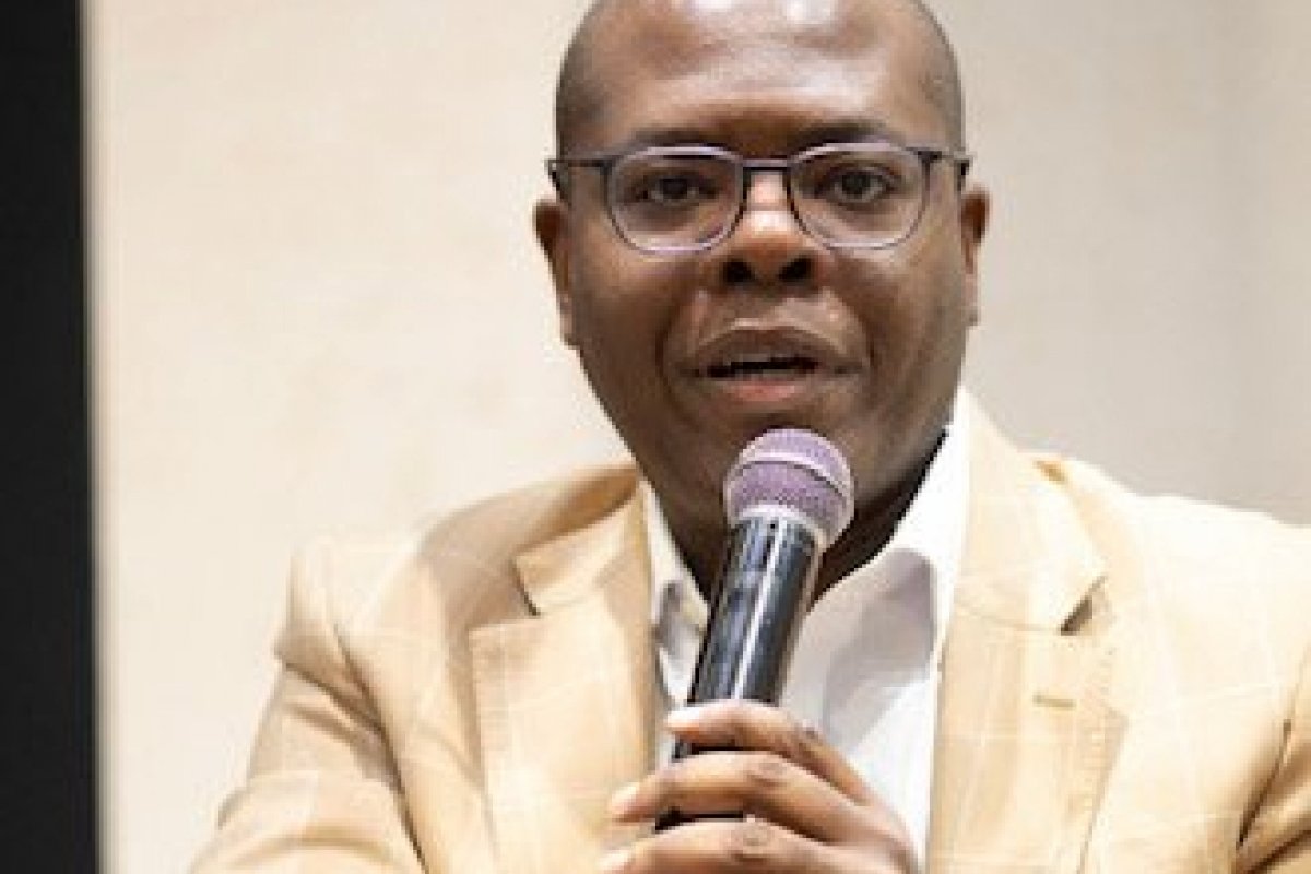 Painel com Silvio Almeida e Heloisa Starling lota Café Literário, na Bienal do Livro Bahia!