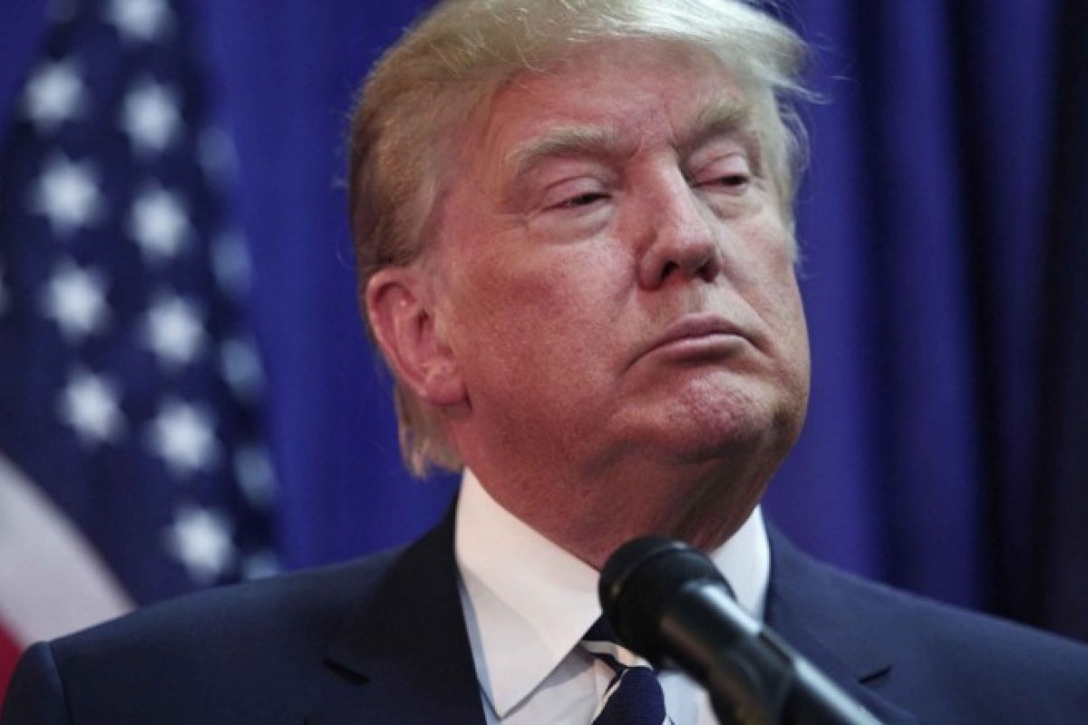 Autoridade americana afirma que ligação de Trump para Zelensky foi impropria