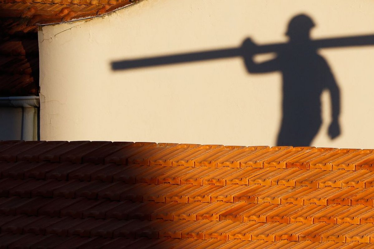Após gerar 430 mil novas vagas, construção civil deve crescer 4,5% em 2023, aponta estudo