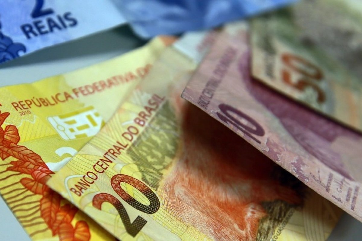 Ministério da Economia reduz previsão do PIB de 2,5% para 2,1% em 2023 
