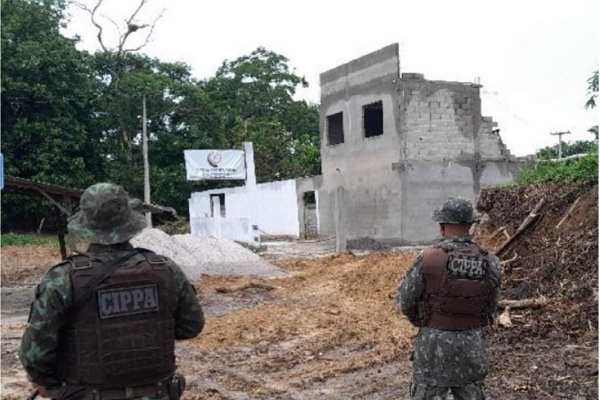 Cippa prende homem que desmatava e extraía minérios no Sul da Bahia