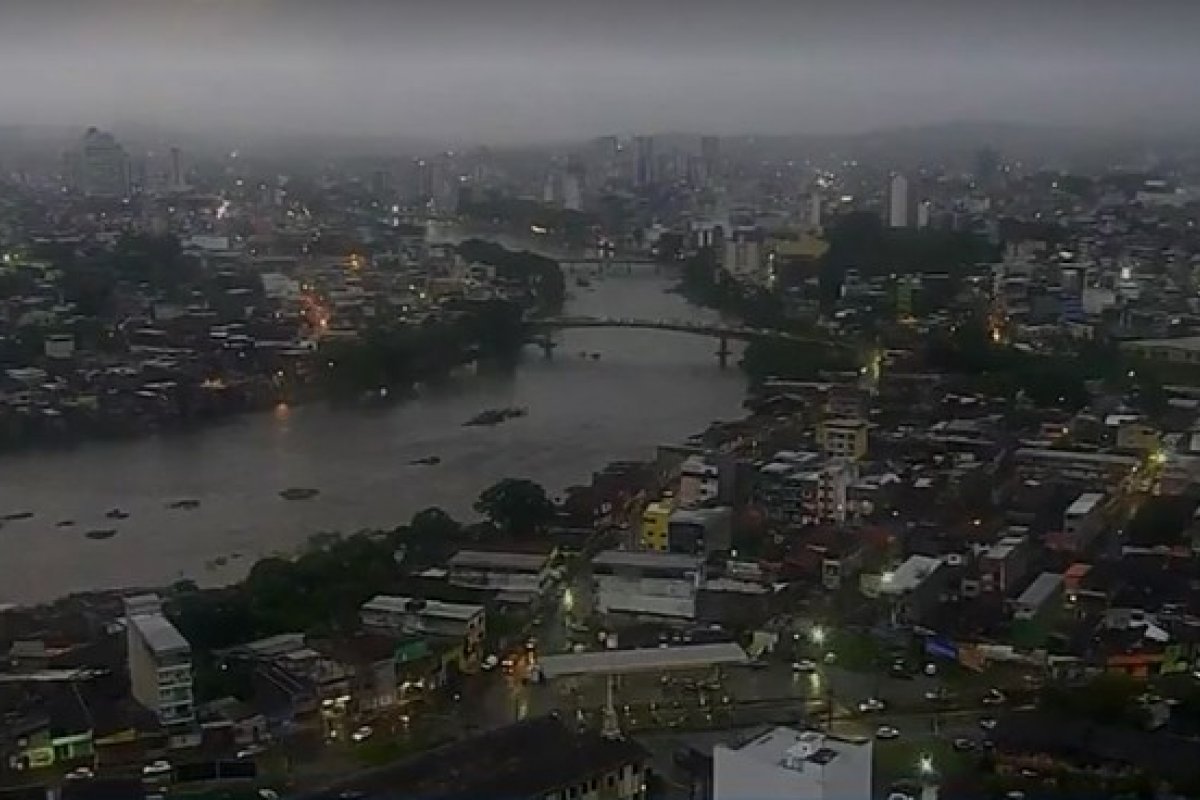 Itabuna entra em estado de emergência por conta das fortes chuvas que atingem a cidade