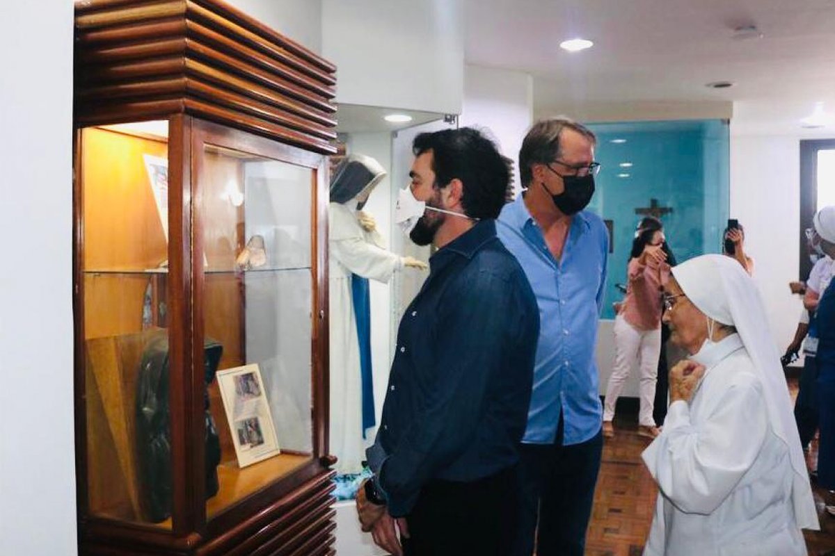 Padre Fábio de Melo visita as Obras Sociais Irmã Dulce e convoca a sociedade a ajudar a instituição!  