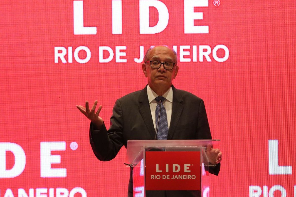 Gilmar Mendes determina suspensão das investigações sobre supostas fraudes na FGV