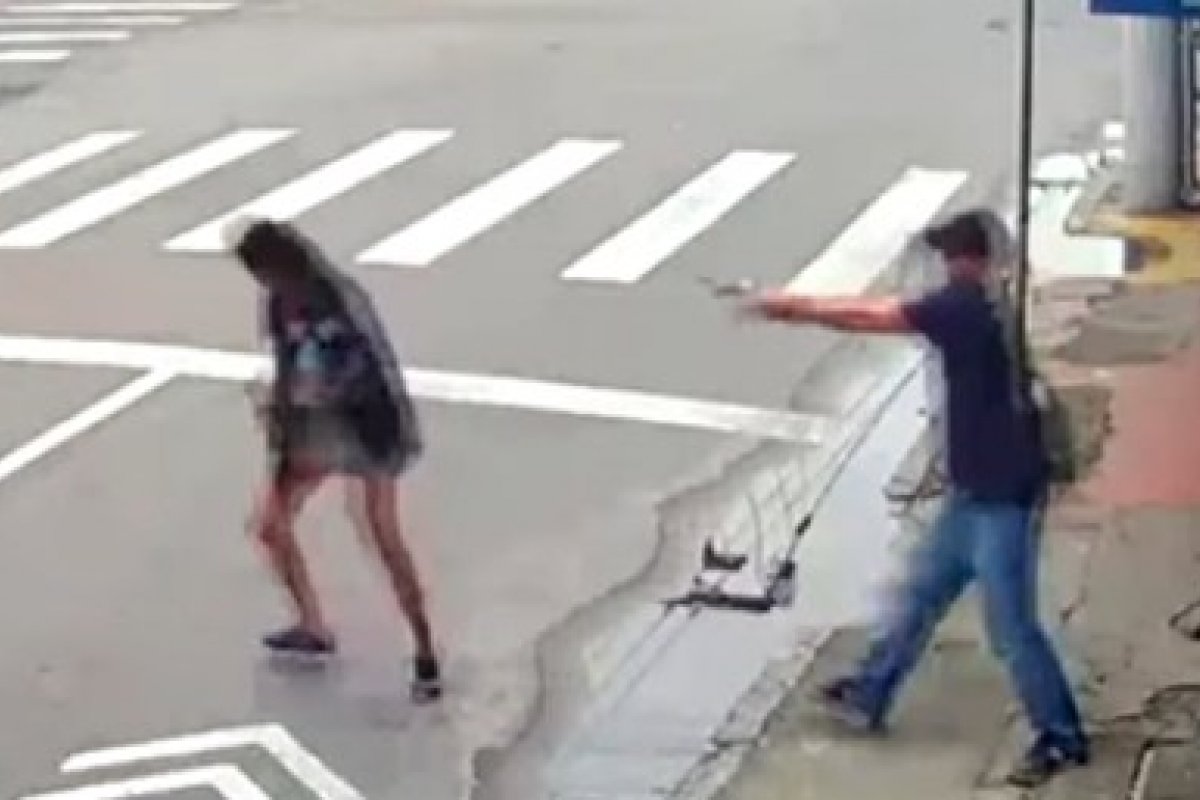 Homem mata a tiros moradora de rua que pediu esmola de 1 real