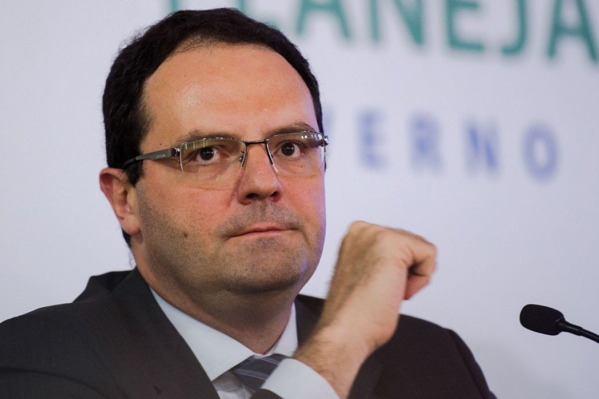 Orçamento de 2023 dá margem para aumentar despesas em até R$ 136 bi, diz Nelson Barbosa