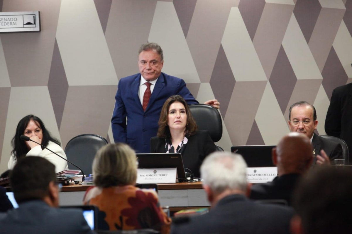 CCJ aprova audiência para discutir prisão em 2ª instância com Moro