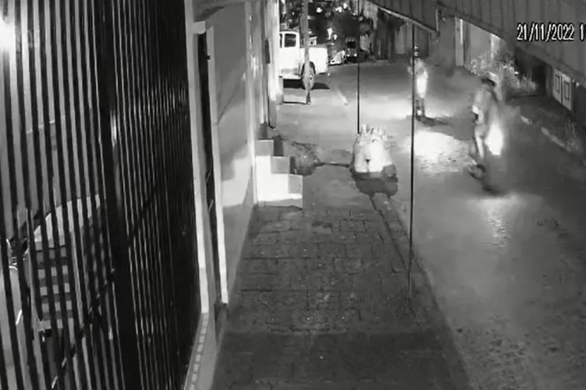 Batida entre duas motocicletas deixa um morto e dois feridos no sudoeste da Bahia