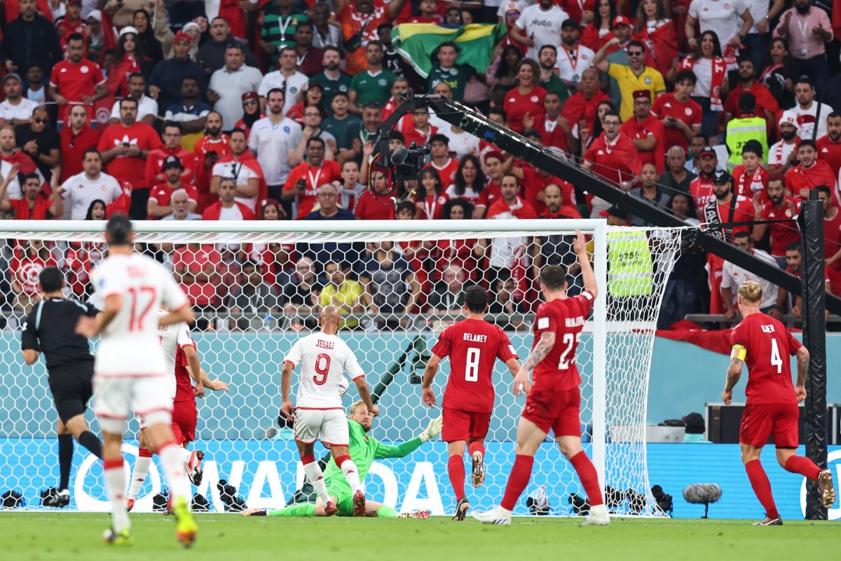 Em partida morna, Dinamarca e Tunísia finalizam jogo empatados