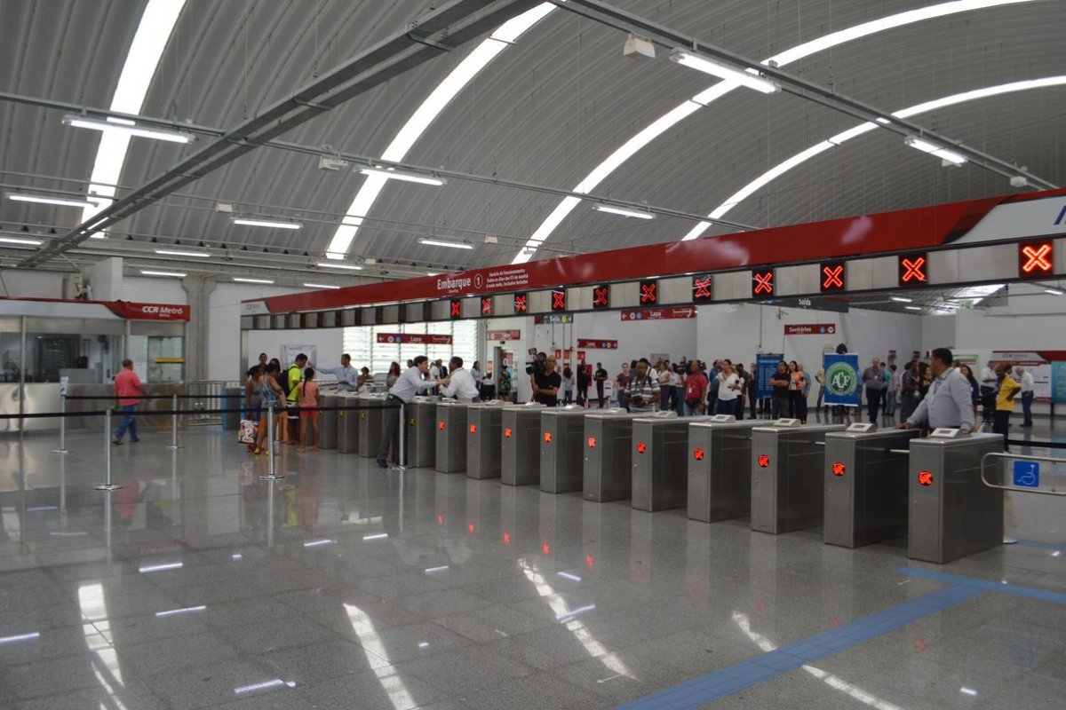 Passageiros do metrô de Salvador podem recarregar cartão pelo WhatsApp a partir desta quarta-feira (23)