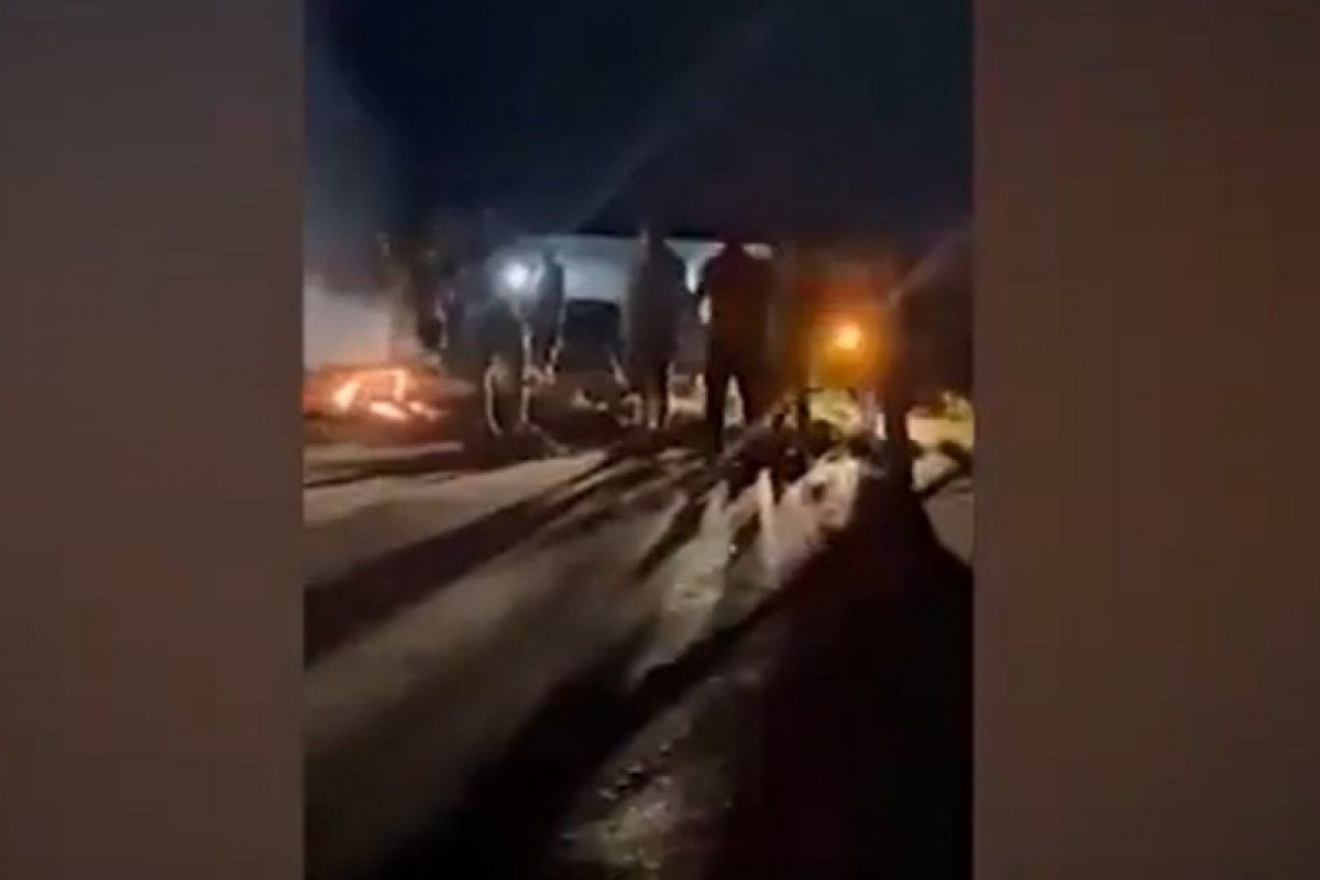 Vídeo: 'Meu filho vai perder o olho', diz pai que reclamou após ser impedido por manifestantes de sair do MT para Cuiabá