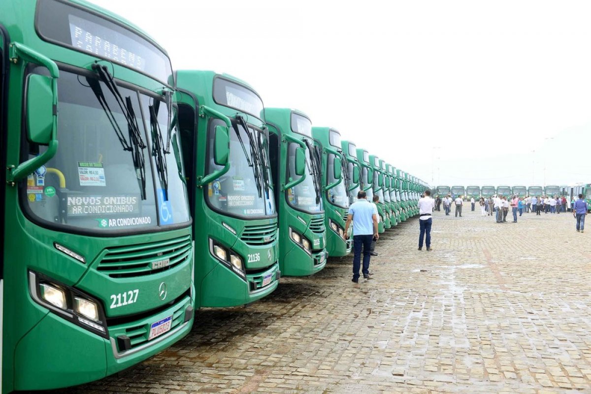 Semob anuncia esquema especial de ônibus durante o Natal