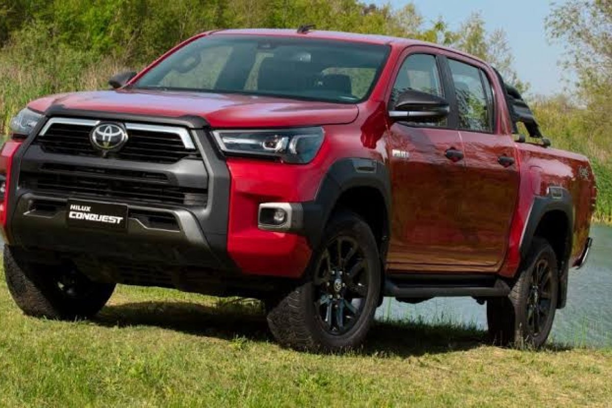 Toyota Hilux e SW4 chegam à linha 2023 com nova versão: veja os preços