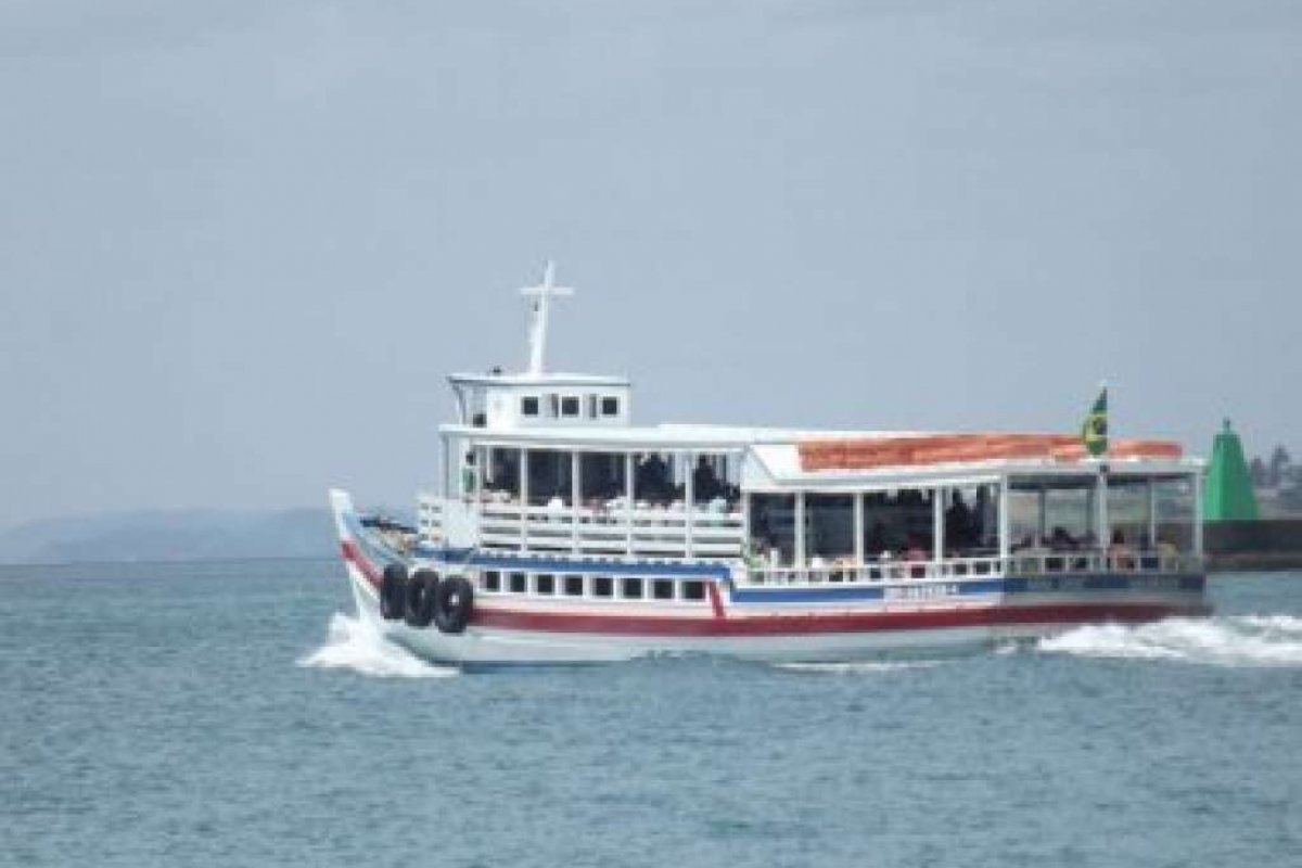 Em razão da maré baixa, Travessia Salvador-Mar Grande opera com paradas nesta sexta-feira (25)