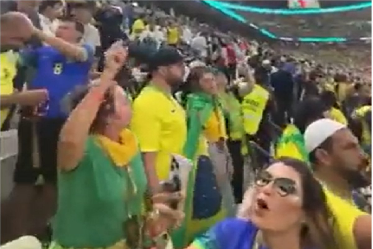 Vídeo: Lula é chamado de ladrão por torcida antes do jogo do Brasil