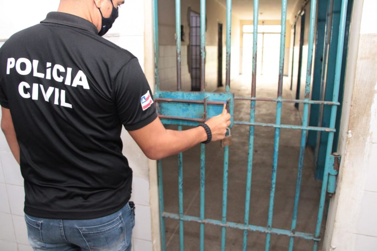 Homem é preso por importunação sexual contra vizinha em Iaçu (BA)