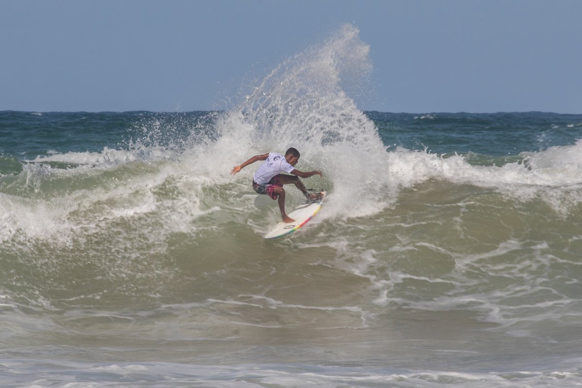 Terceira e última etapa do Circuito Baiano de Surf acontece até domingo (27)