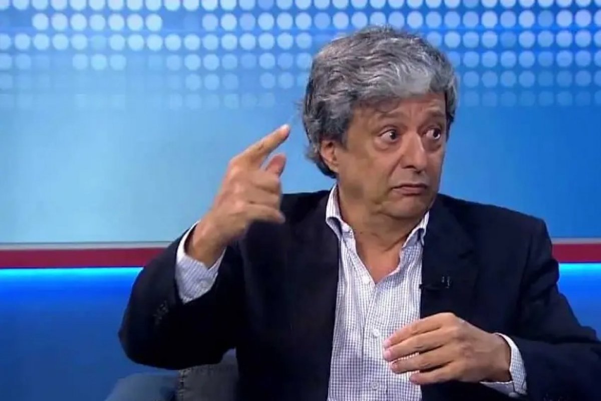 Jorge Caldeira toma posse da cadeira 16 da Academia Brasileira de Letras