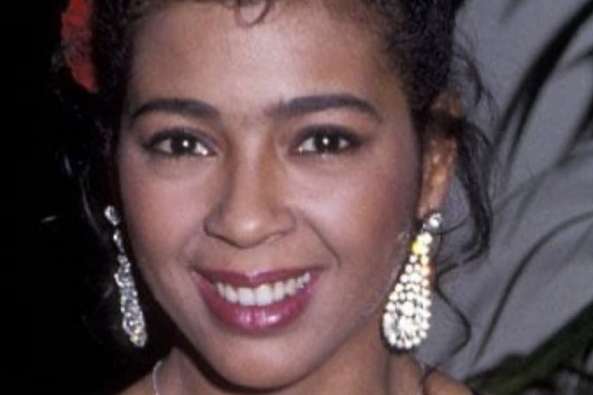 Morre a cantora Irene Cara, voz do hit clássico 'What a Feeling'