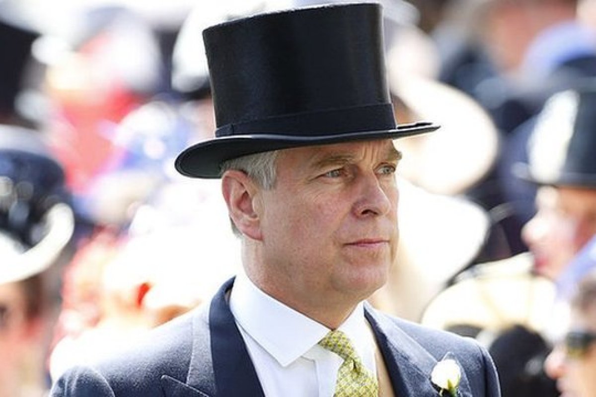 Segundo filho da Rainha Elizabeth abandona vida pública