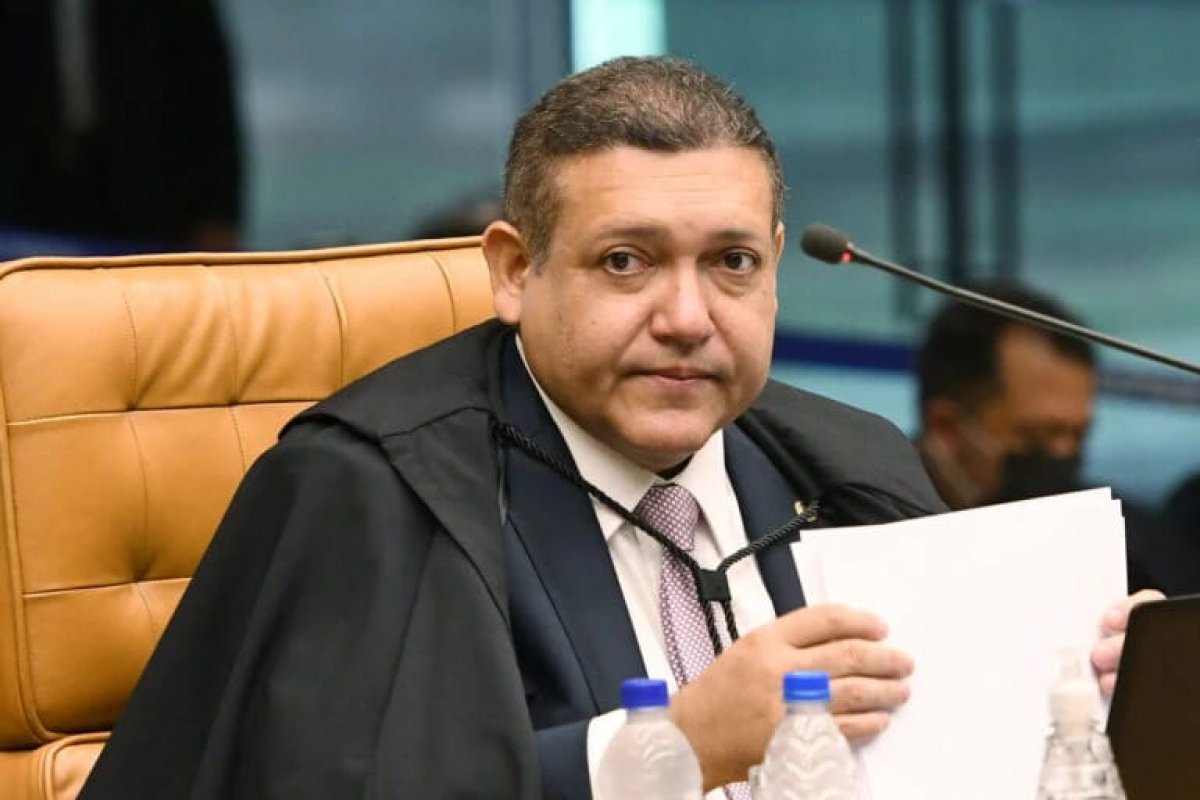 Nunes Marques será relator em ação para investigar Lula por “macular honra” de Bolsonaro