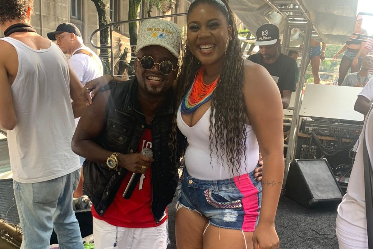 Bloco Reduto do Samba agita caminhada na capital baiana!