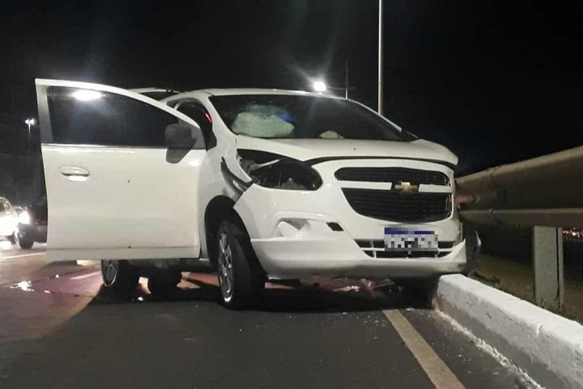 Roubo de carro acaba em morte na Avenida Paralela