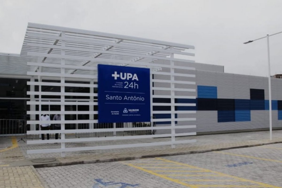 Mulher de 70 anos morre após ser atingida por disparos de arma de fogo em Salvador