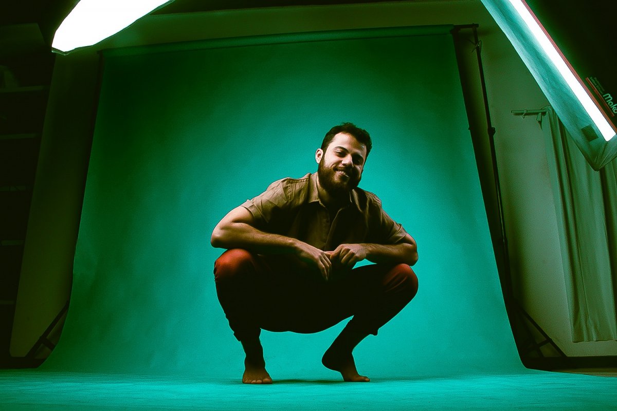 Cantor Frêri acaba de lançar clipe do novo single “Mama"