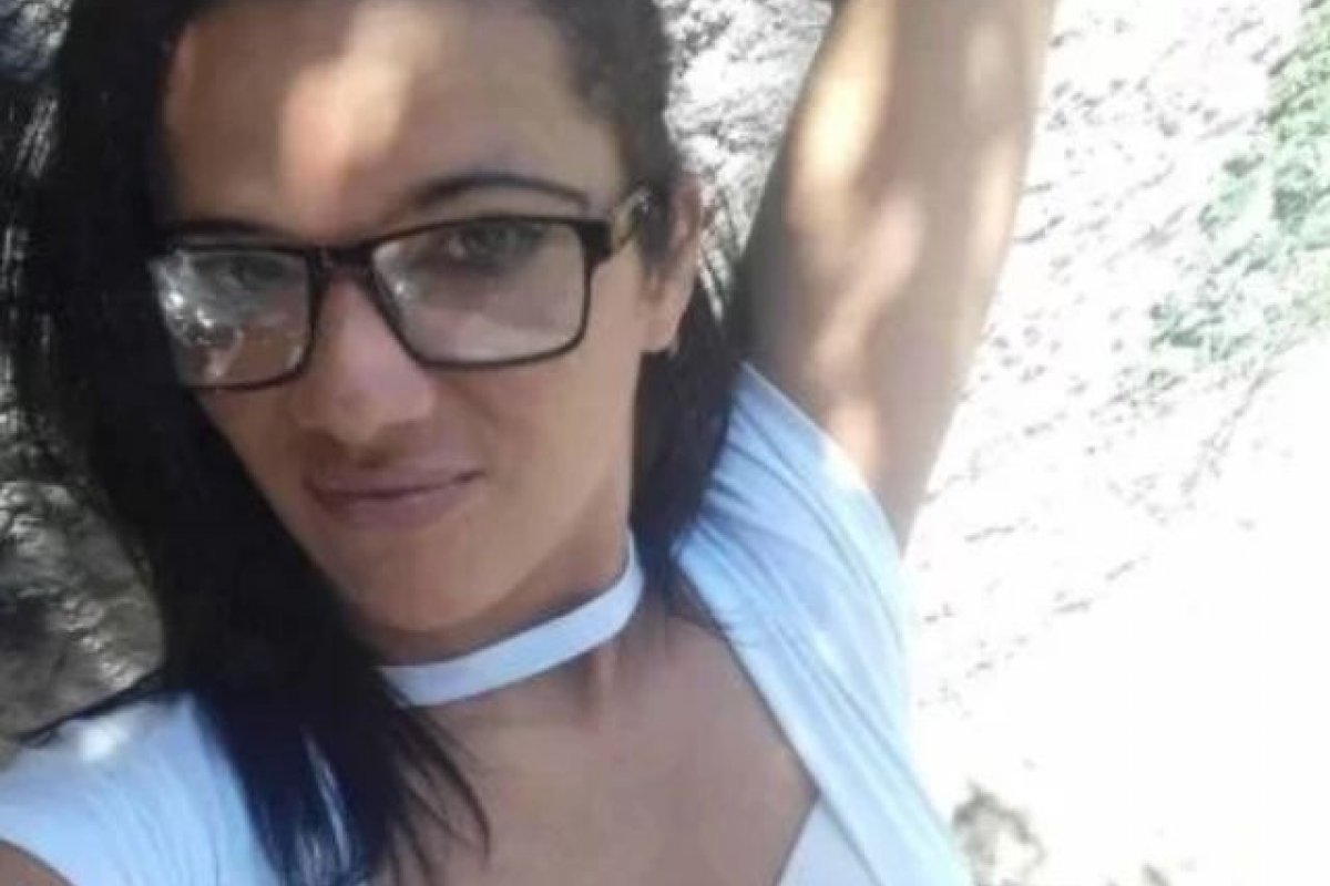 Suspeito de matar cabeleireira se entrega à polícia por medo de tribunal do PCC