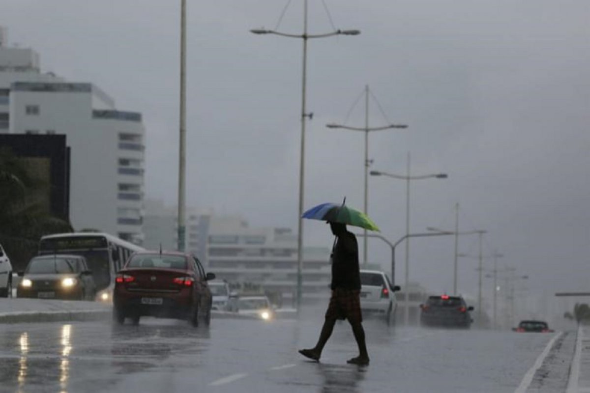Chuvas de novembro alcançam o dobro da média histórica em Salvador 