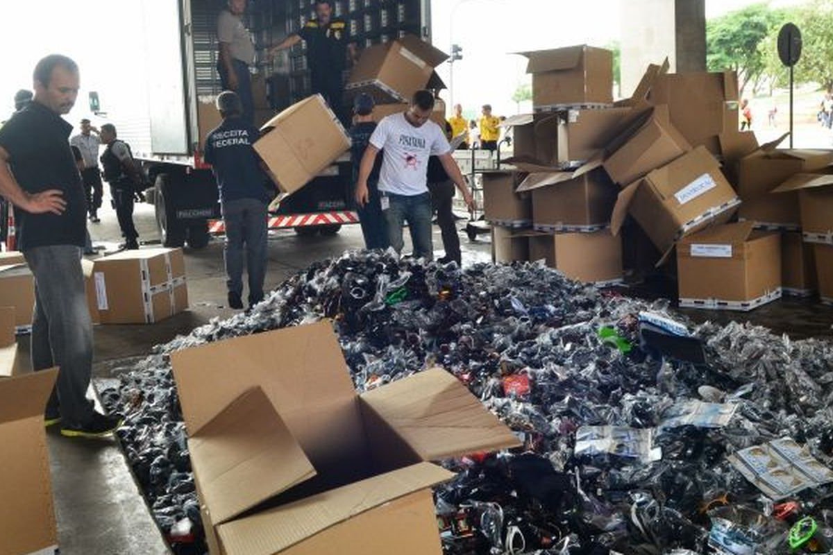 Pirataria causa prejuízo de R$ 300 bilhões ao Brasil, diz FNCP