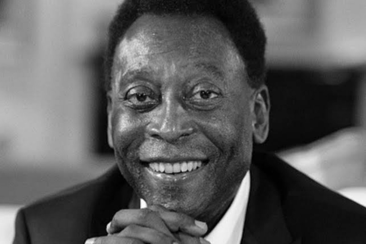 Rei Pelé morre em São Paulo aos 82 anos