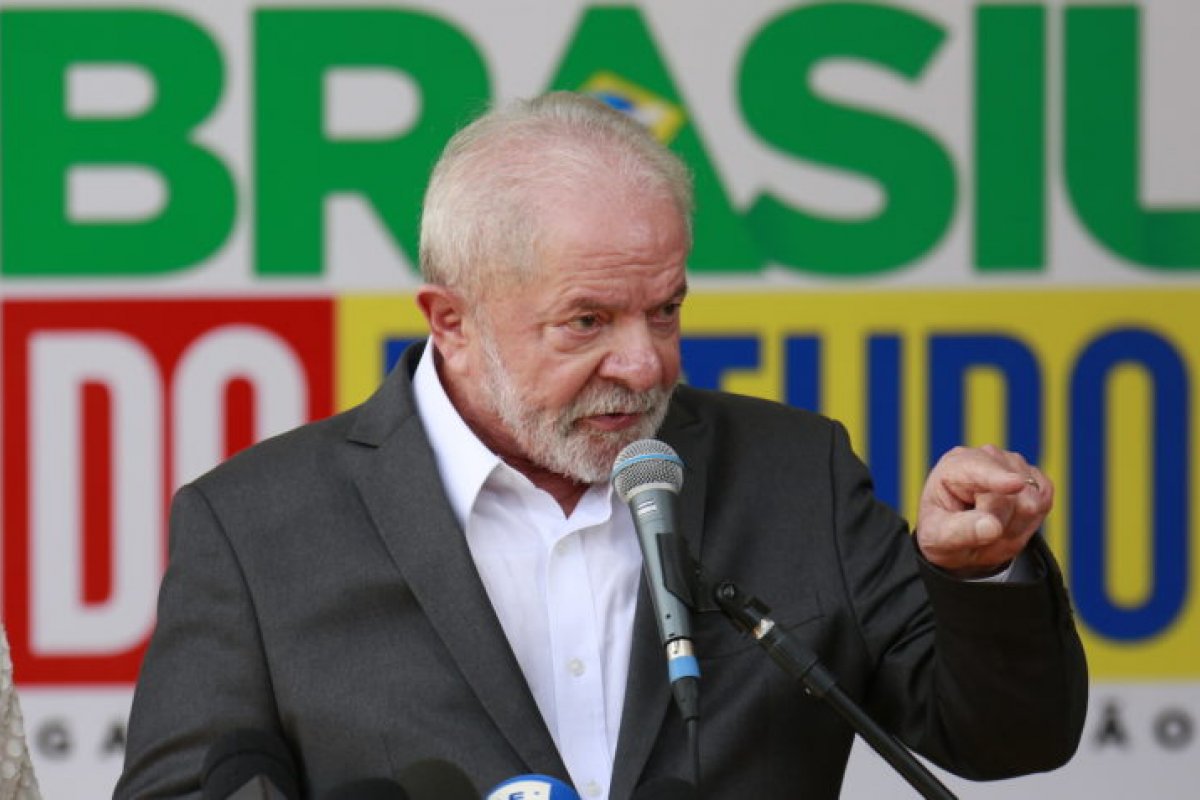 Ministros serão definidos após diplomação, diz Lula