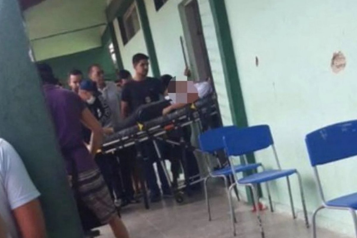 Pai de adolescente que atirou contra três colegas em escola é preso no Ceará